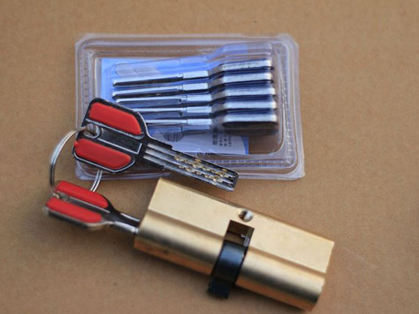 乌鲁木齐24小时上门开锁公司